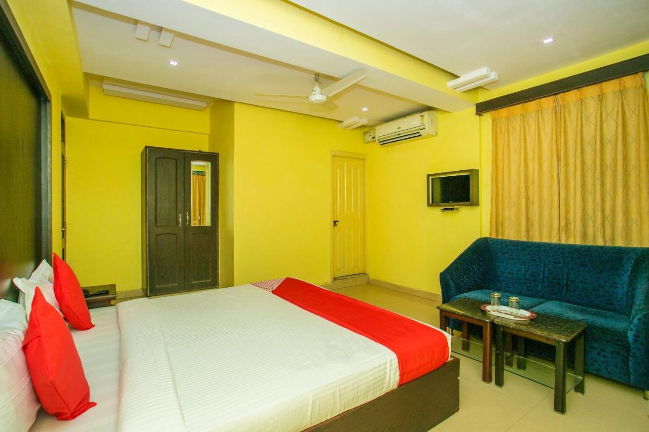 Oyo 25121 Bns Lodge Bangalore Exterior photo
